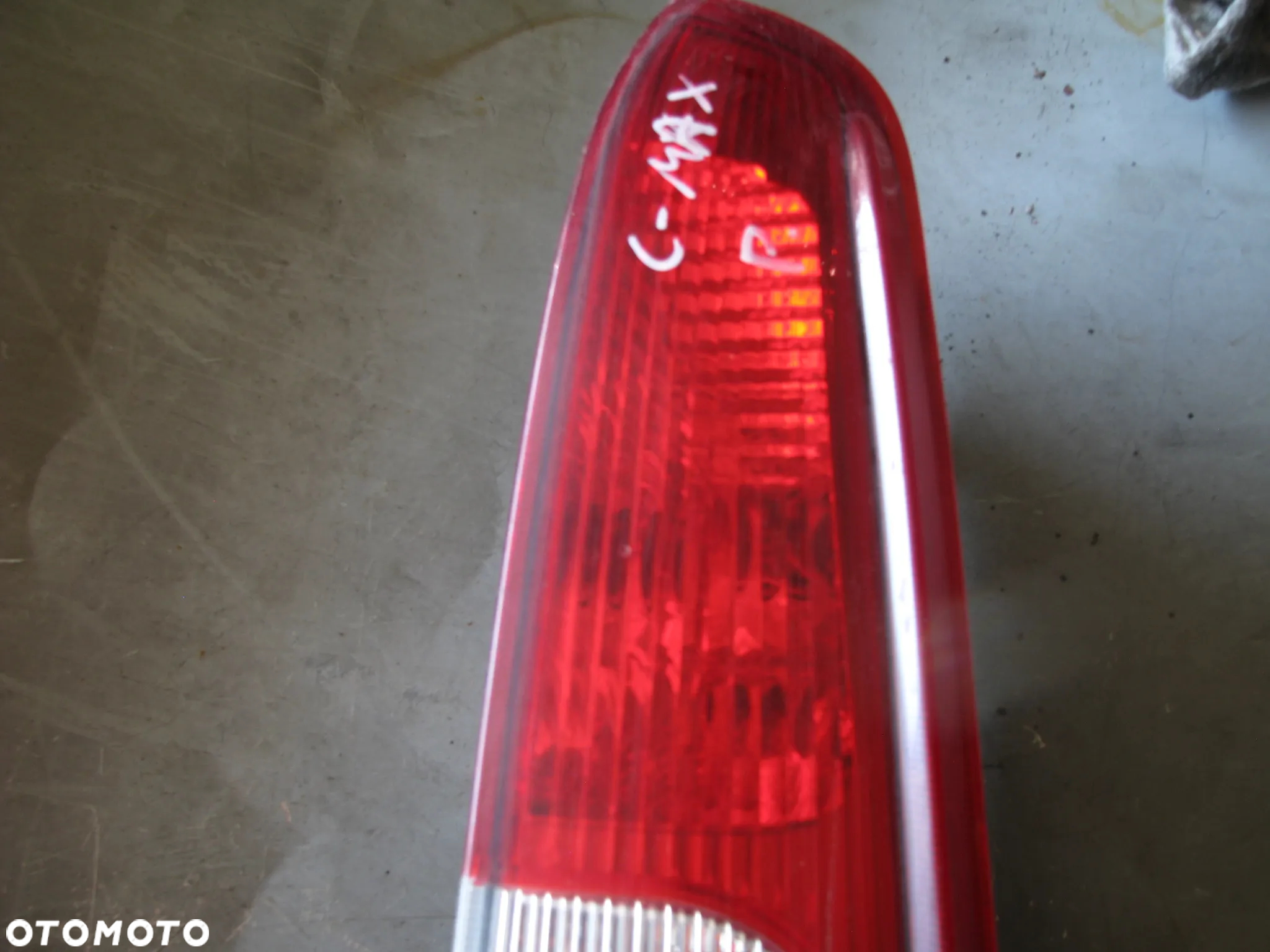 LAMPA PRAWY TYŁ FORD C-MAX - 2