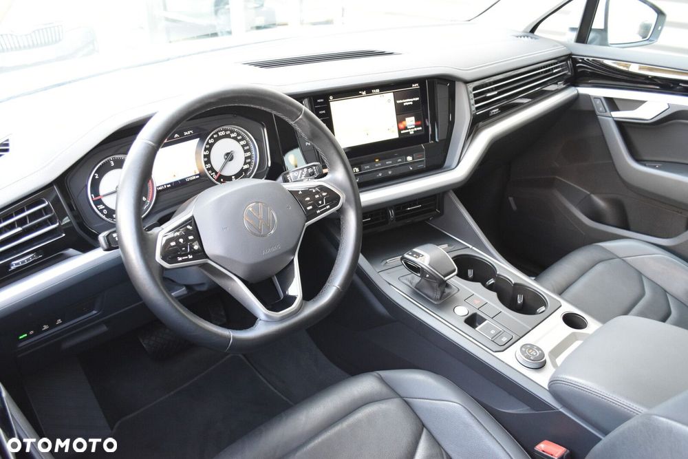 Volkswagen Touareg - 9