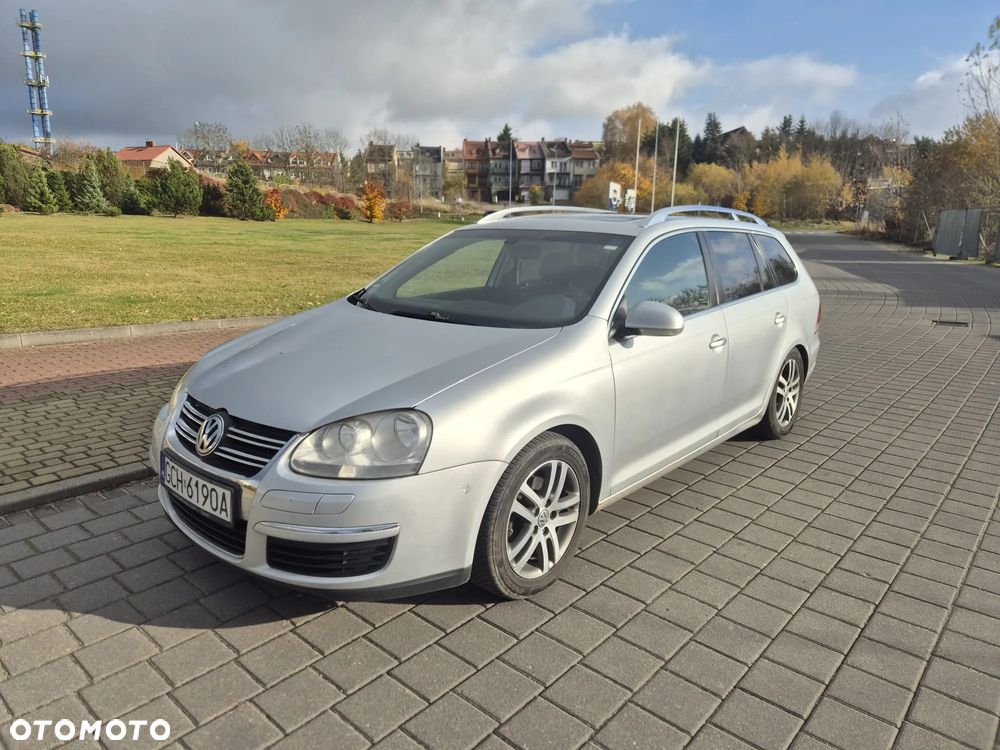 Volkswagen Golf - 1