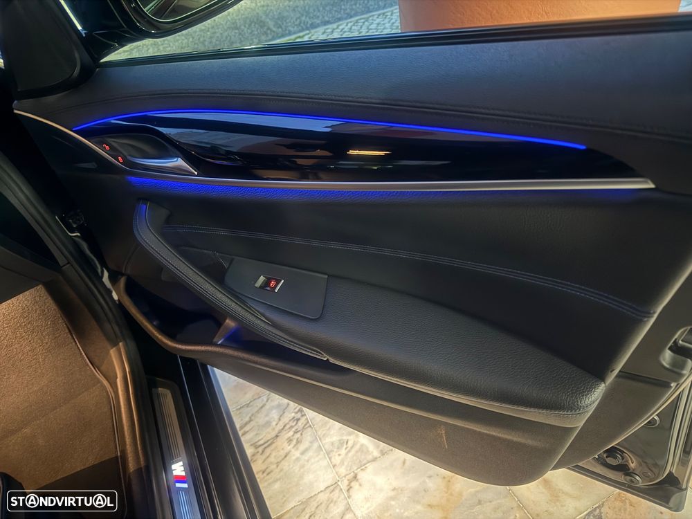 BMW 520 d Pack Desportivo M Auto - 38