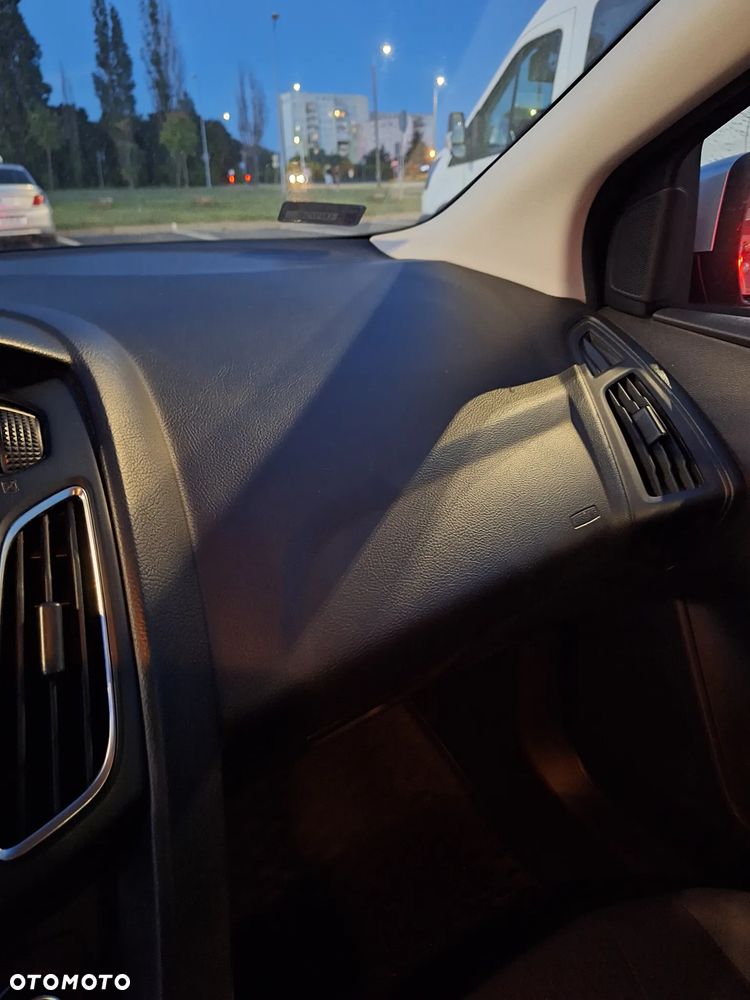 Ford Focus 1.6 Trend - 11