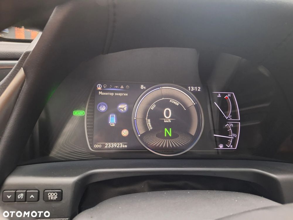 Lexus ES 300h Style Edition - 13