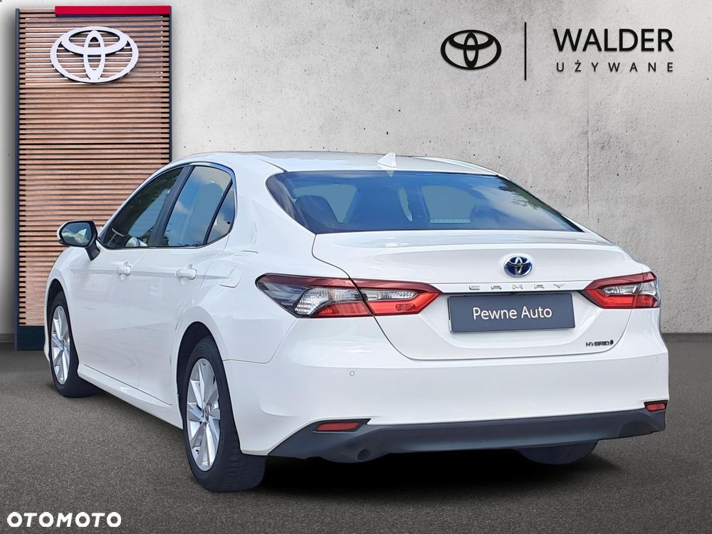 Toyota Camry 2.5 Hybrid Comfort CVT - 3