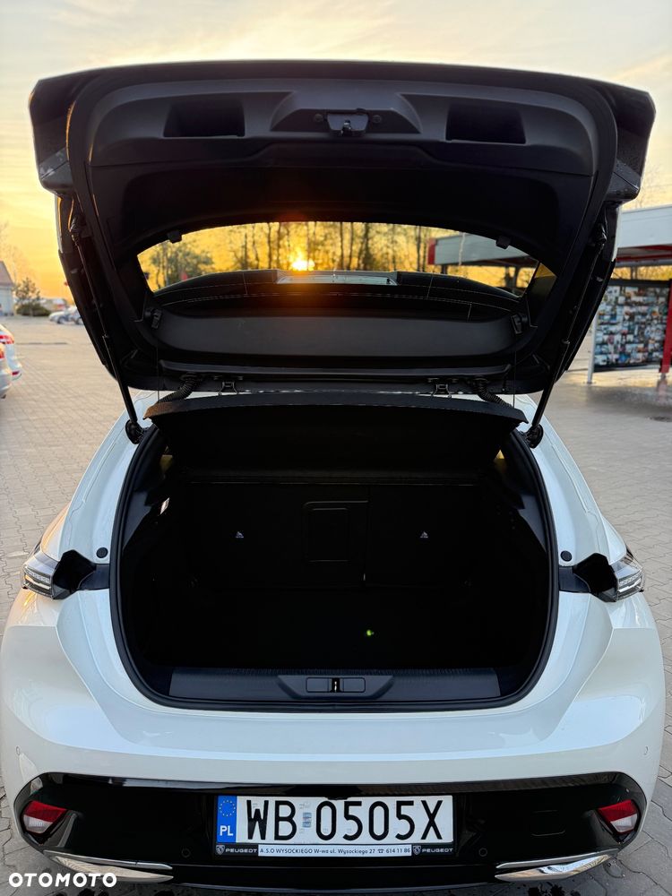 Peugeot 308 1.2 PureTech Allure S&S EAT8 - 18
