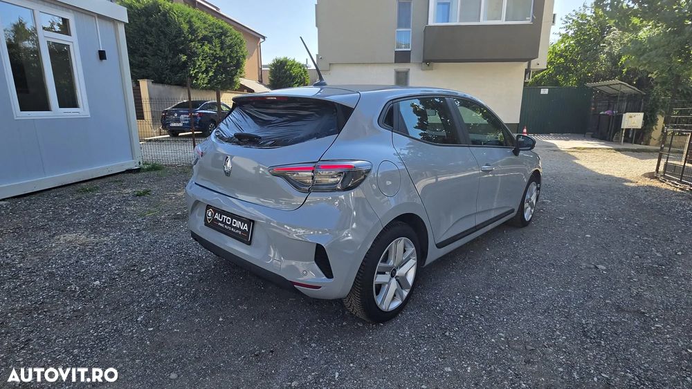 Renault Clio - 6