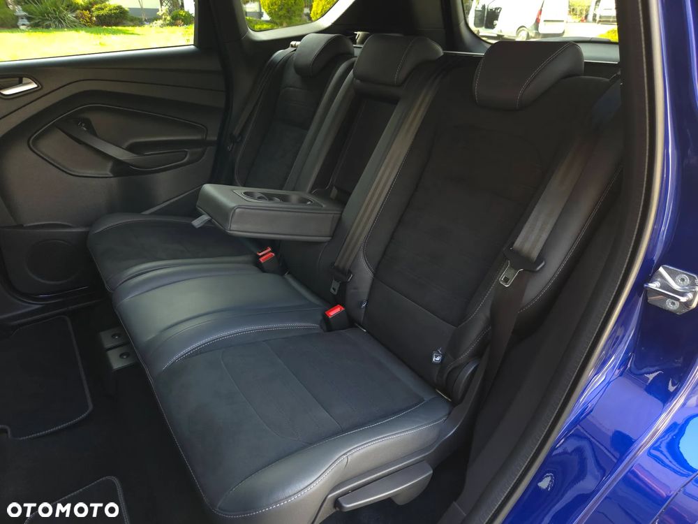 Ford Kuga 2.0 TDCi 4x4 ST-Line - 37