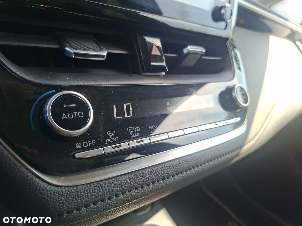 Toyota Corolla 1.8 Hybrid Comfort - 25