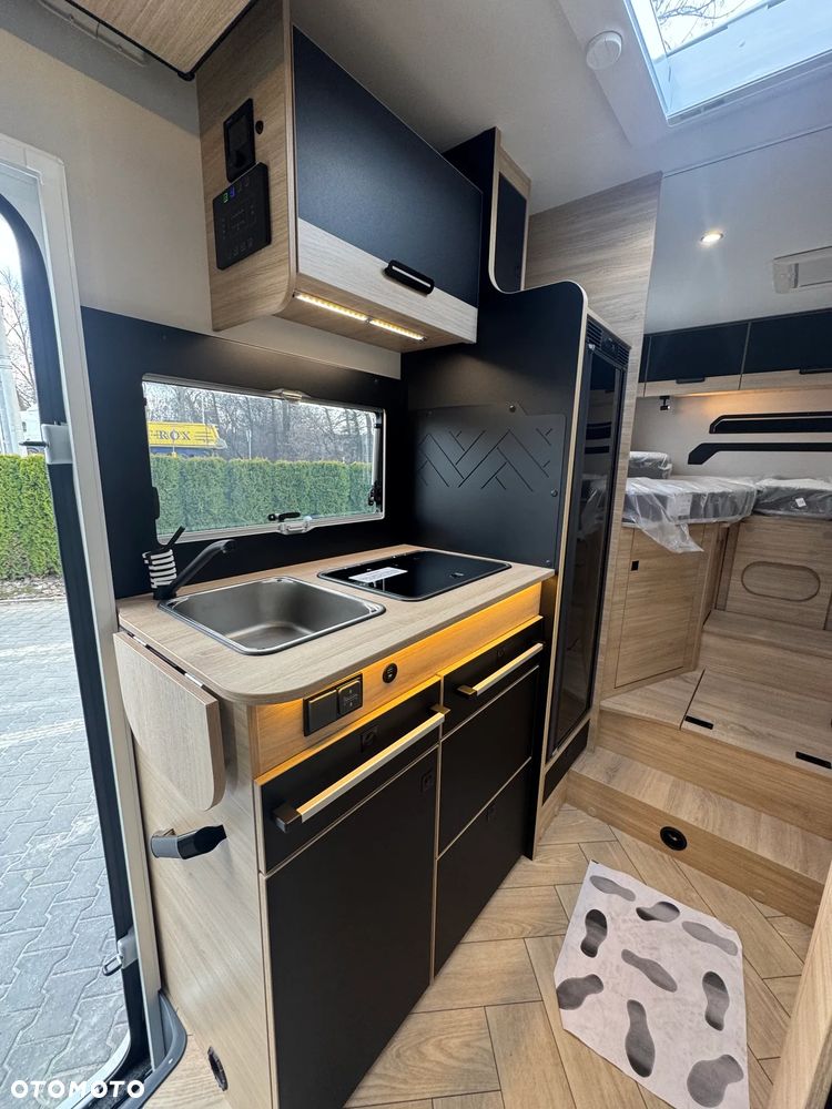Ford Chausson 627 Titanium Line - 22