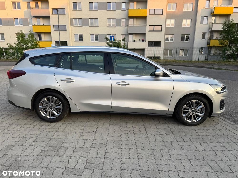 Ford Focus 1.0 EcoBoost Titanium - 4