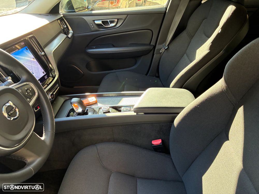 Volvo V60 2.0 B4 Momentum Plus Geartronic - 18