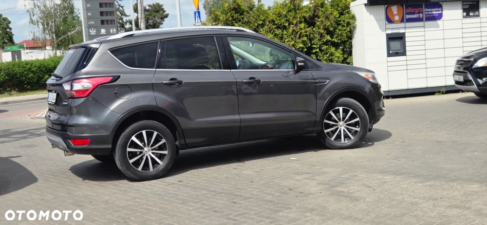 Ford Kuga 1.5 EcoBoost 2x4 Titanium - 15