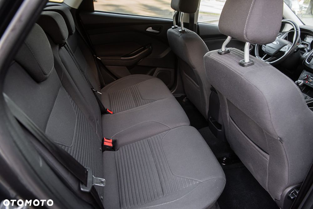 Ford Focus SW - 31