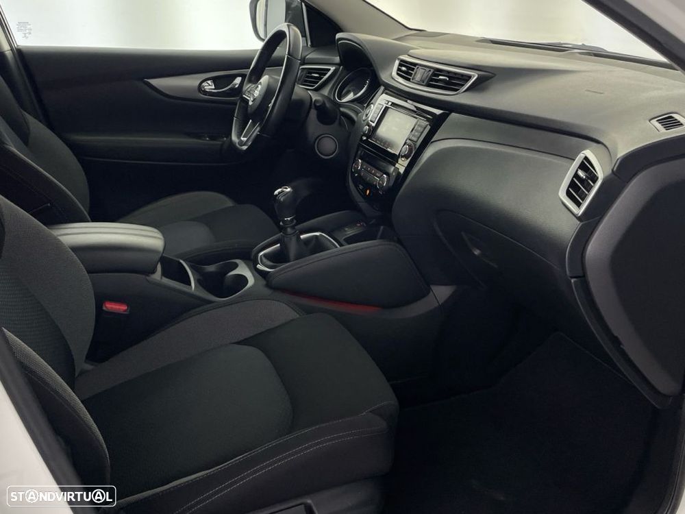 Nissan Qashqai 1.3 DIG-T N-Connecta - 22