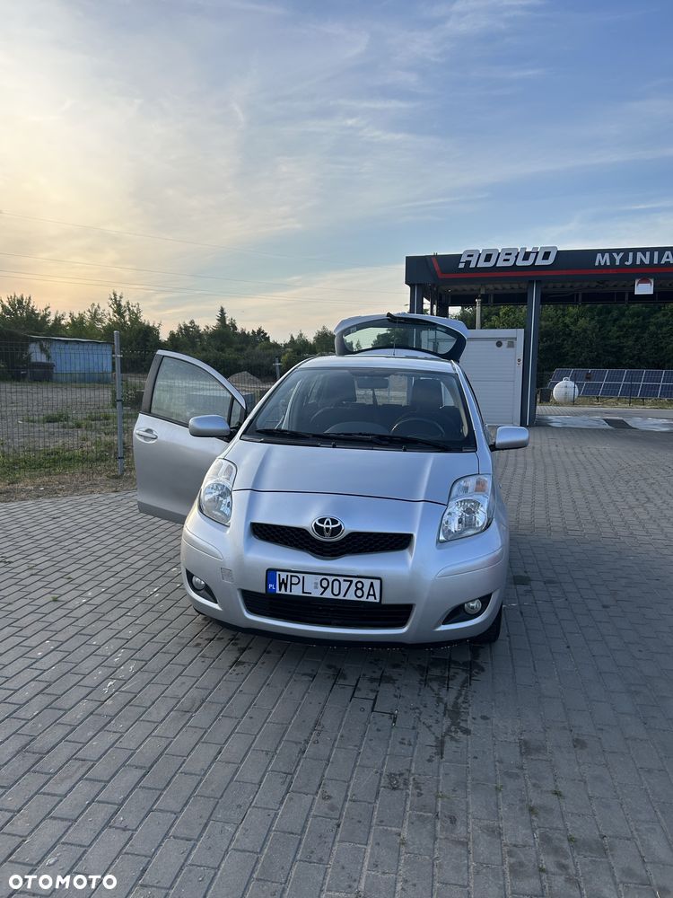 Toyota Yaris - 2