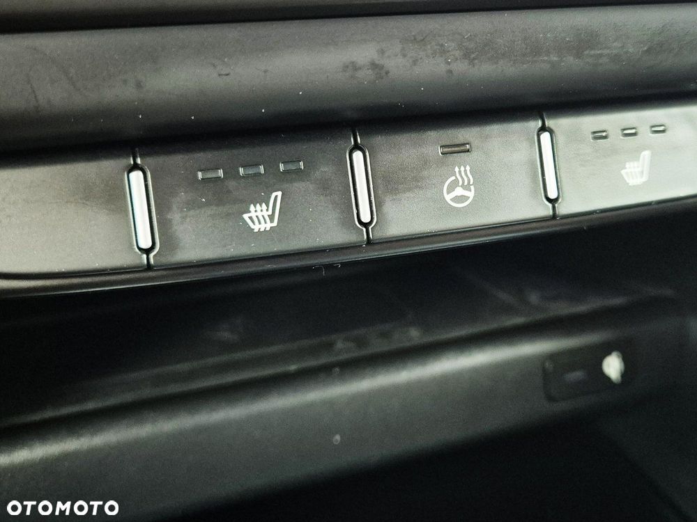 Kia Ceed 1.6 GDI PHEV L Business Line DCT - 39