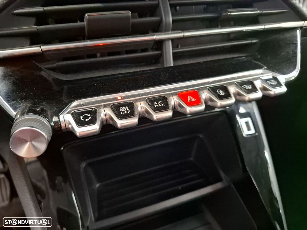 Peugeot 2008 1.2 PureTech Active Pack - 20