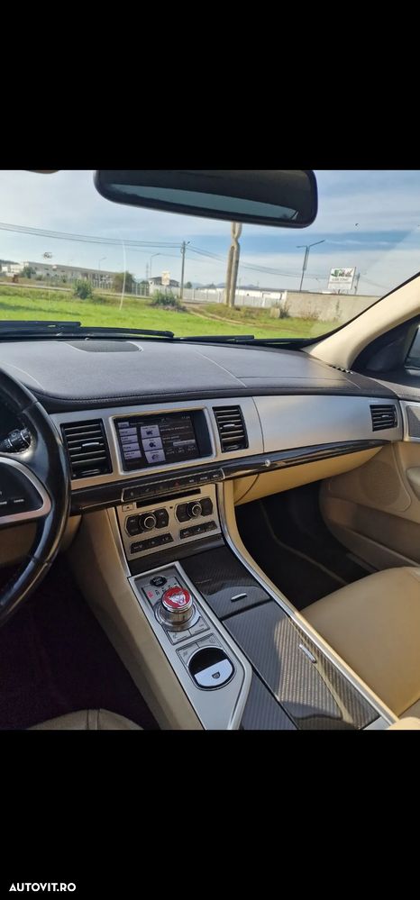 Jaguar XF 3.0 V6 Diesel Luxury - 6