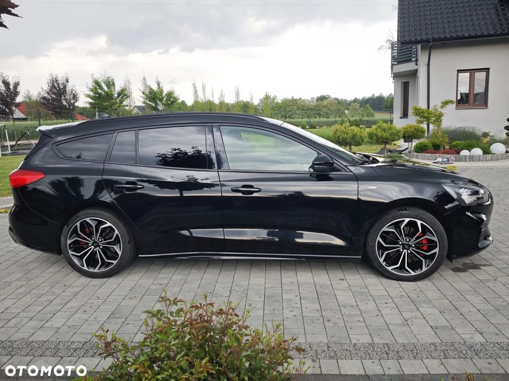 Ford Focus 1.5 EcoBoost ST-Line - 1
