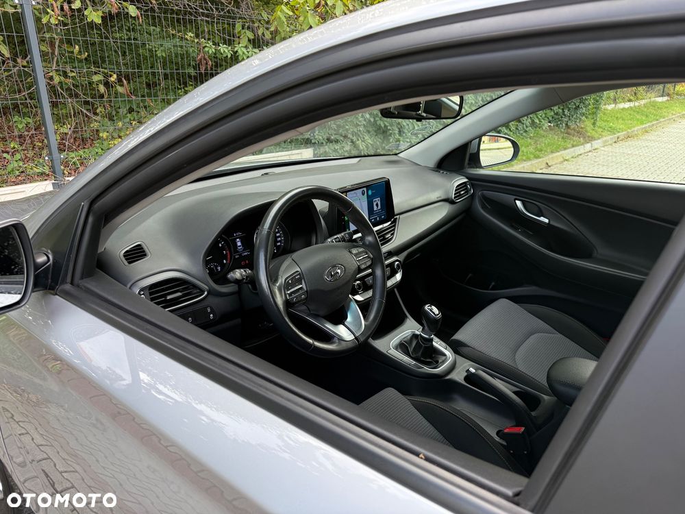 Hyundai i30 1.5 DPI Classic + - 8