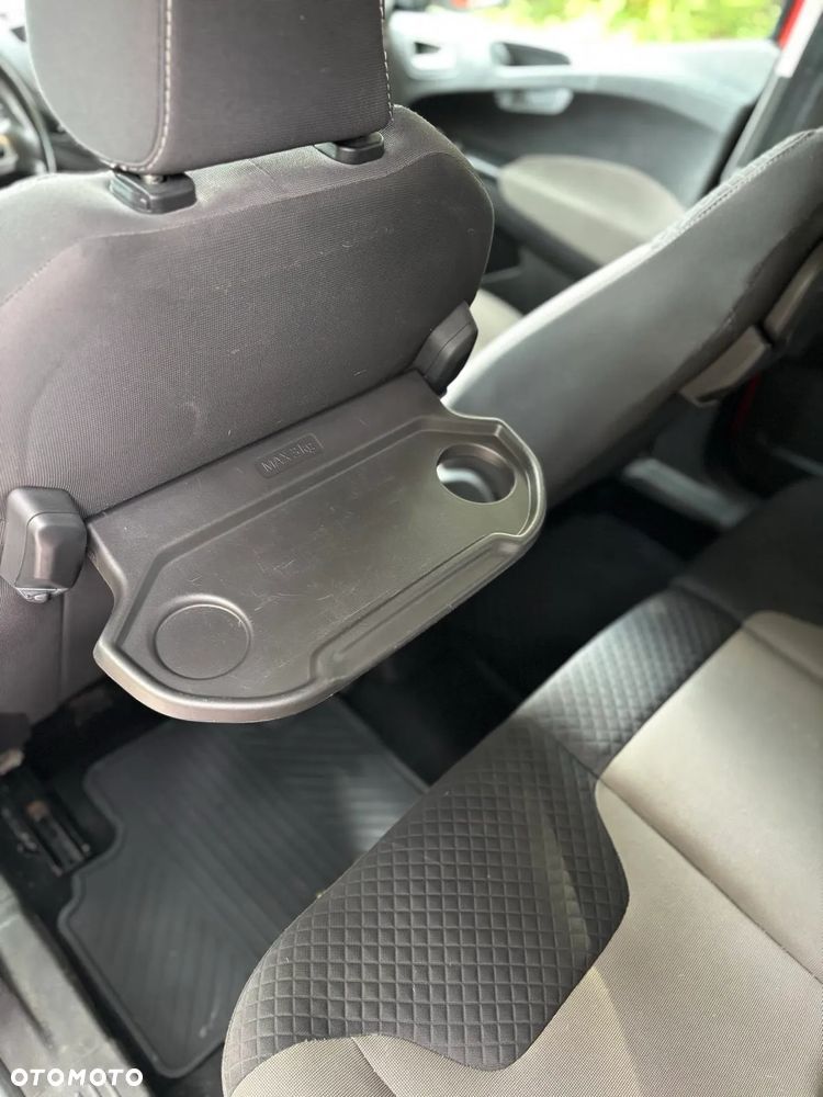 Ford Tourneo Courier - 11