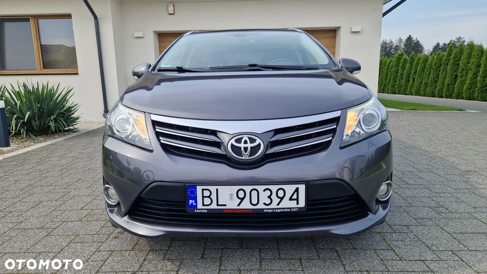 Toyota Avensis Combi 1.8 Executive - 28