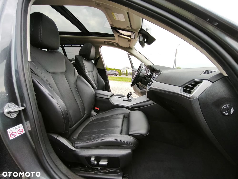 BMW Seria 3 - 36