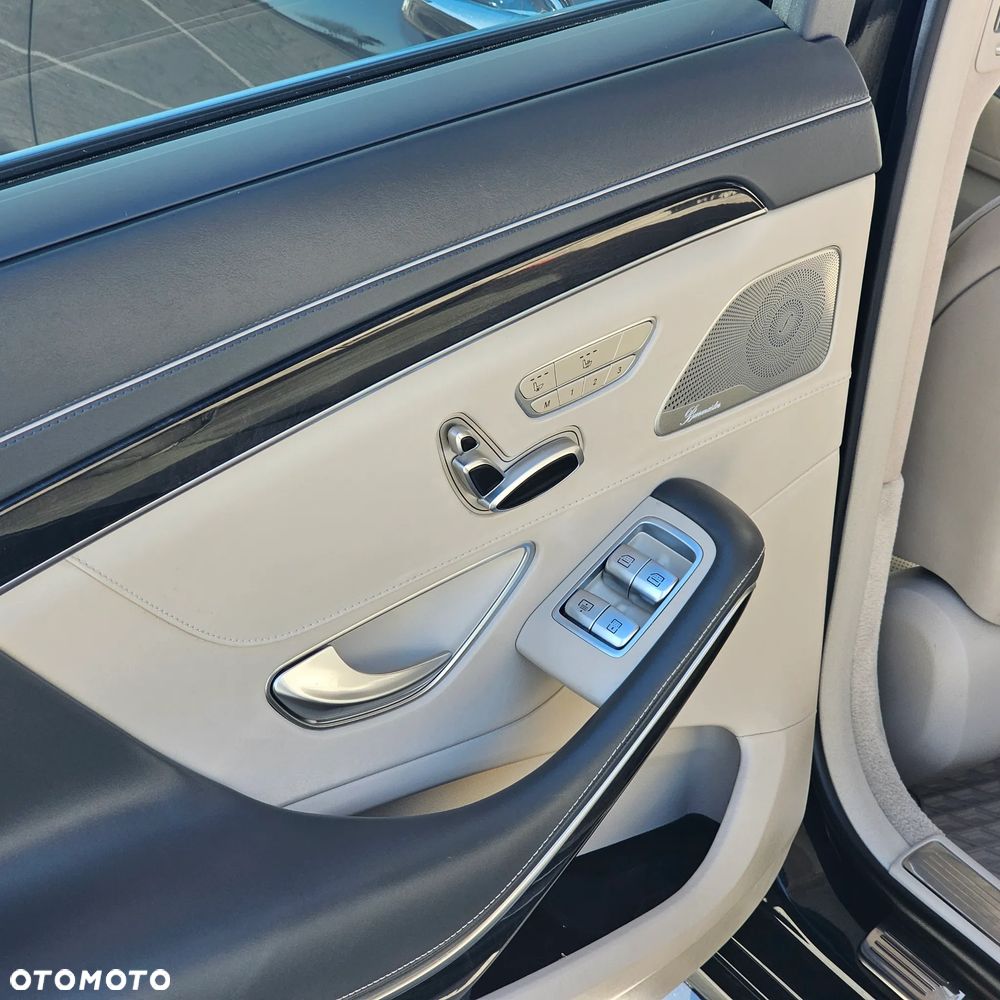 Mercedes-Benz Klasa S 560 4-Matic L 9G-TRONIC - 22