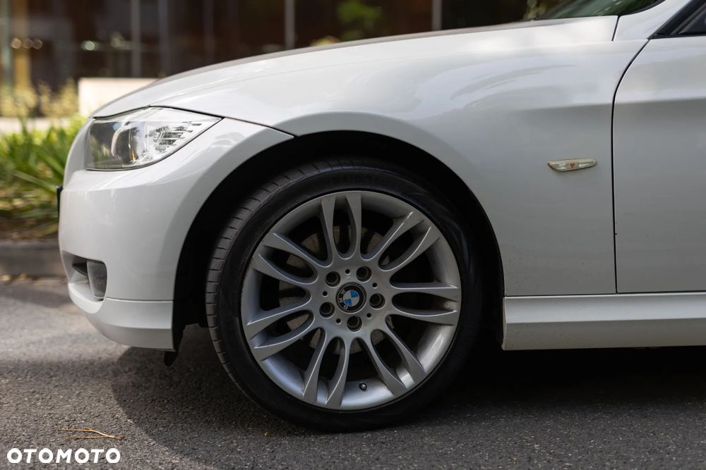 BMW Seria 3 318d DPF - 24