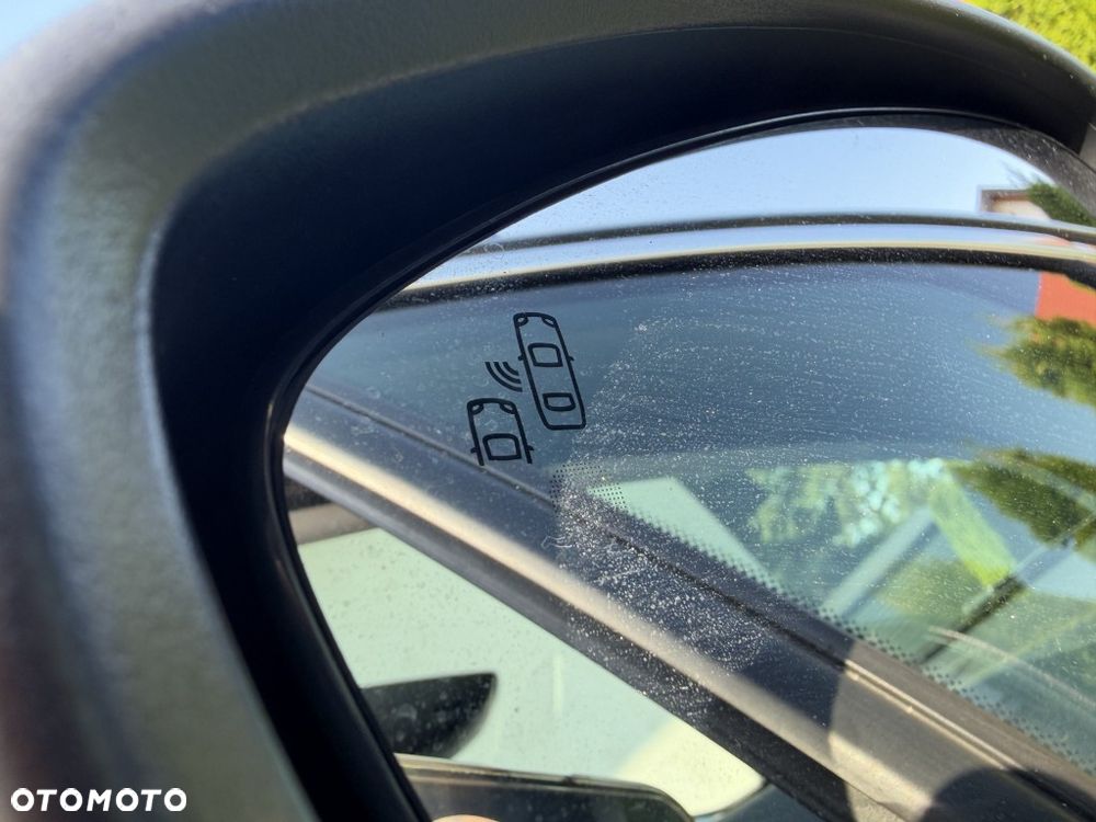 Opel Crossland X - 24