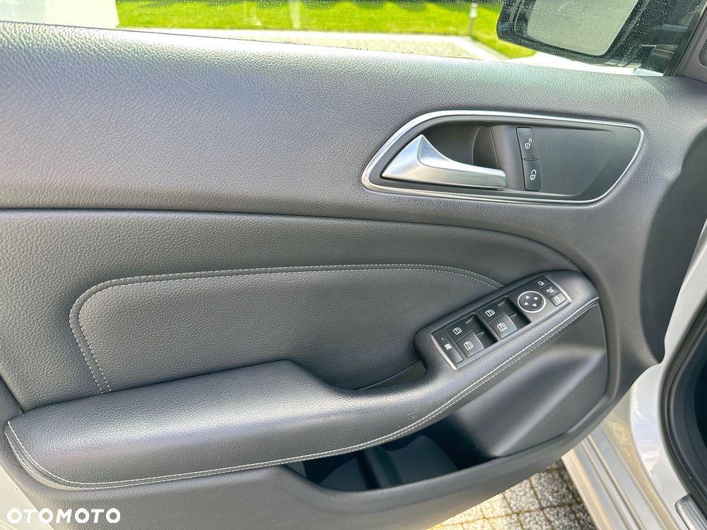 Mercedes-Benz Klasa B 200 CDI - 19