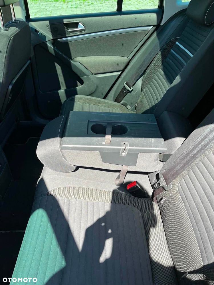 Volkswagen Tiguan - 10