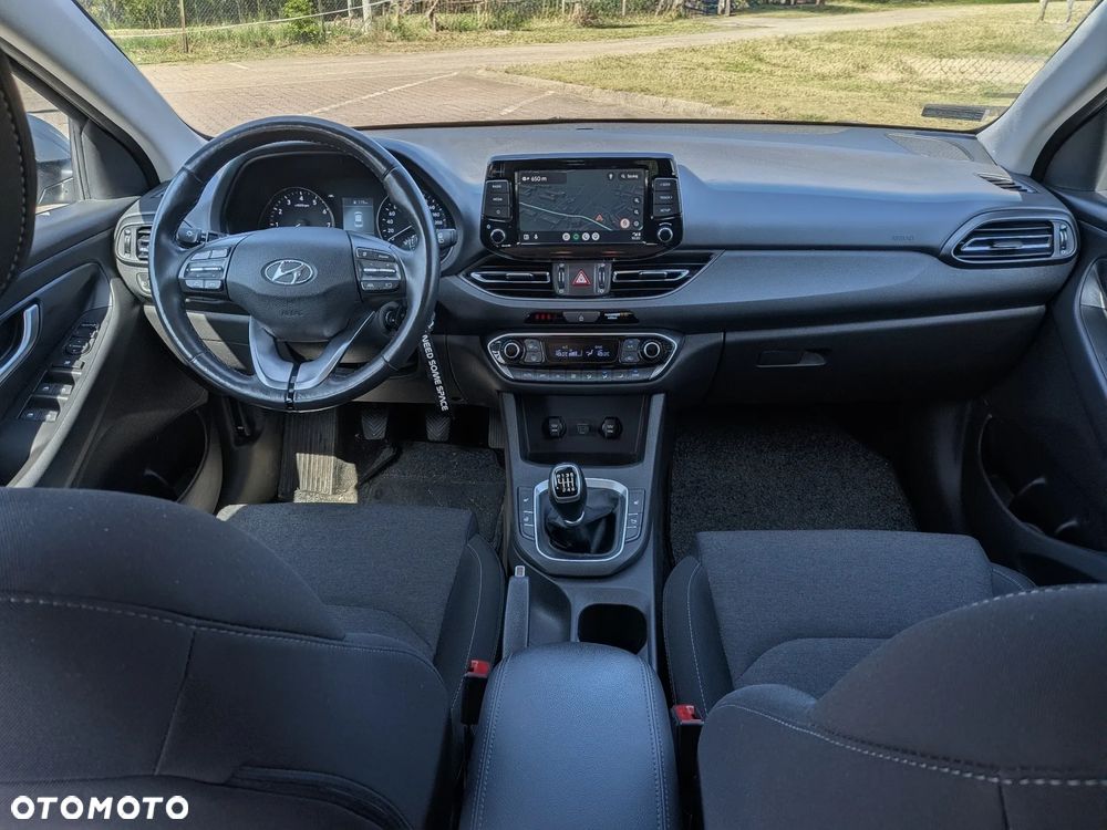 Hyundai i30 1.5 DPI Comfort - 10