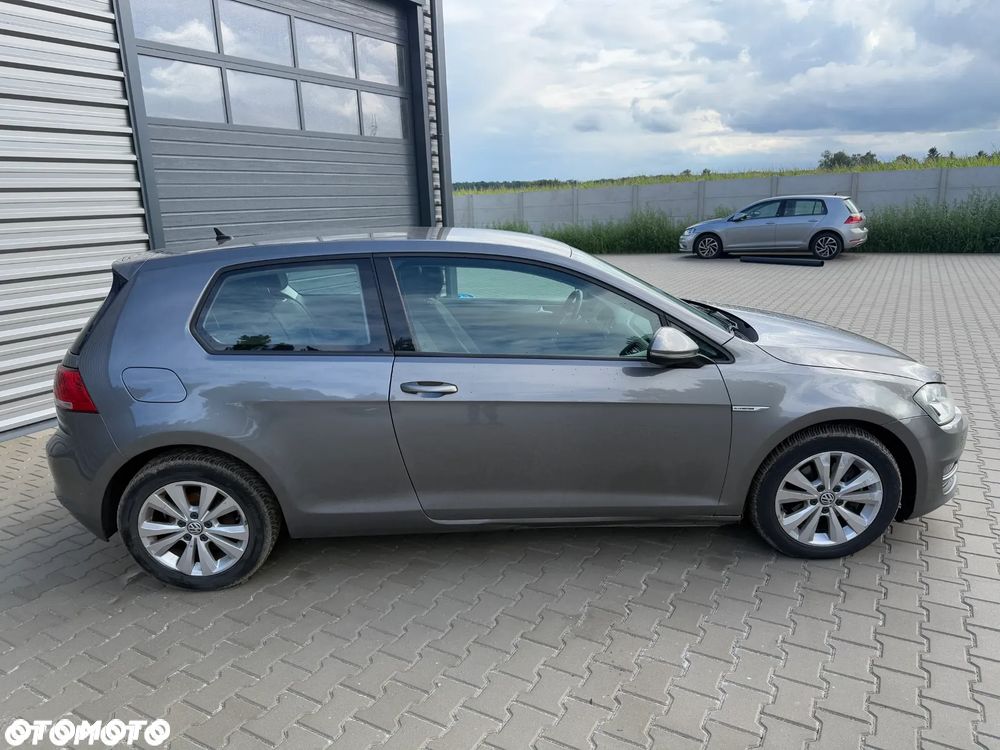 Volkswagen Golf - 4