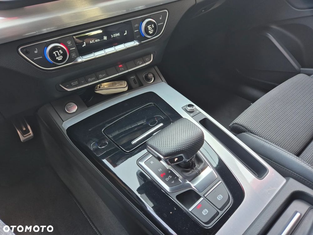 Audi Q5 40 TDI quattro S tronic S line - 40