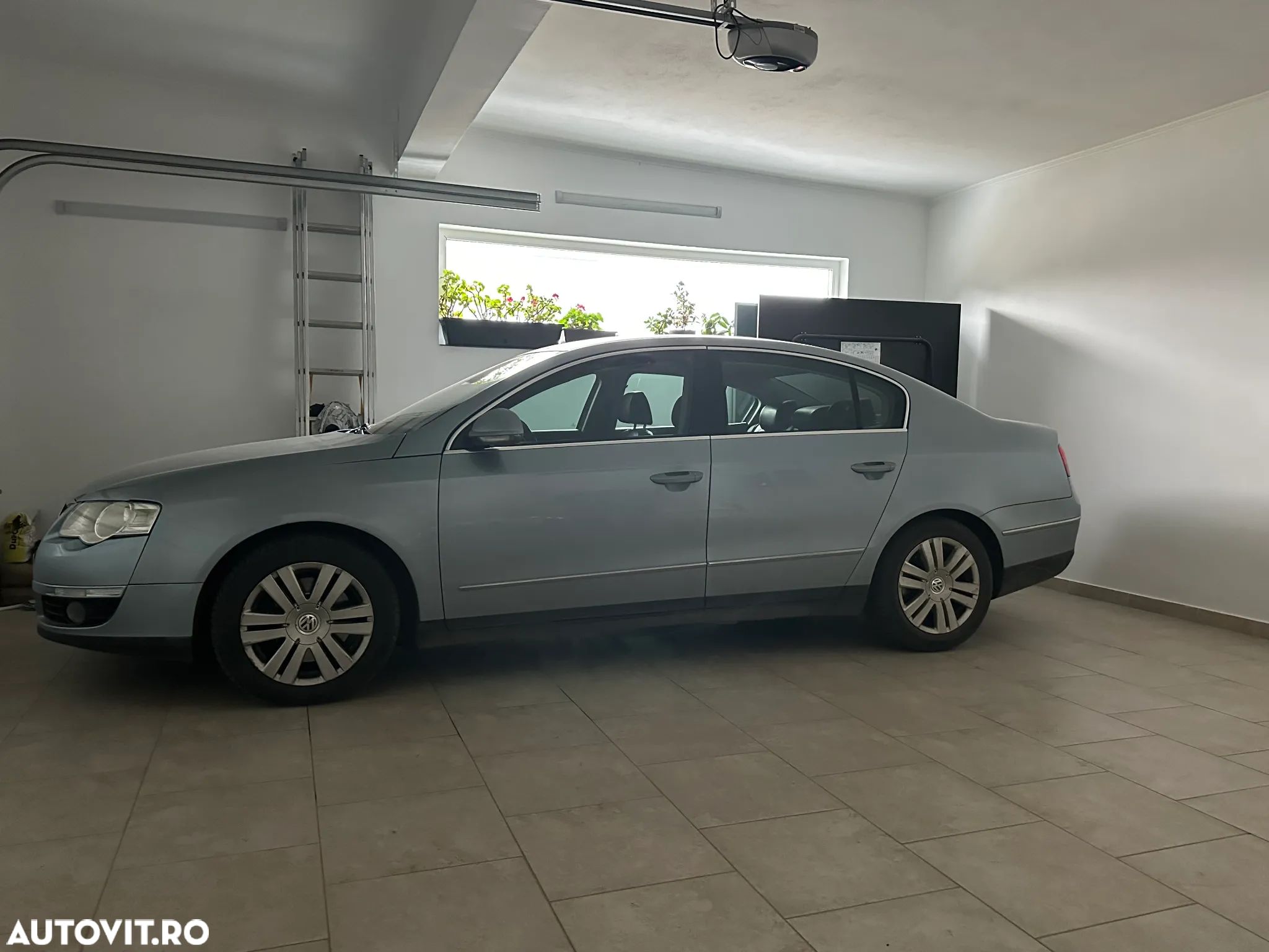 Volkswagen Passat Variant 2.0 TDI Highline - 1