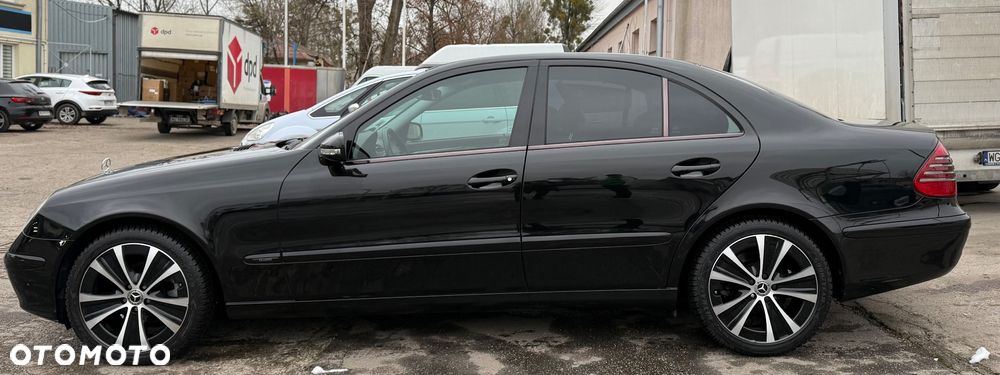 Mercedes-Benz Klasa E 200 Kompressor Classic Sport Edition - 12