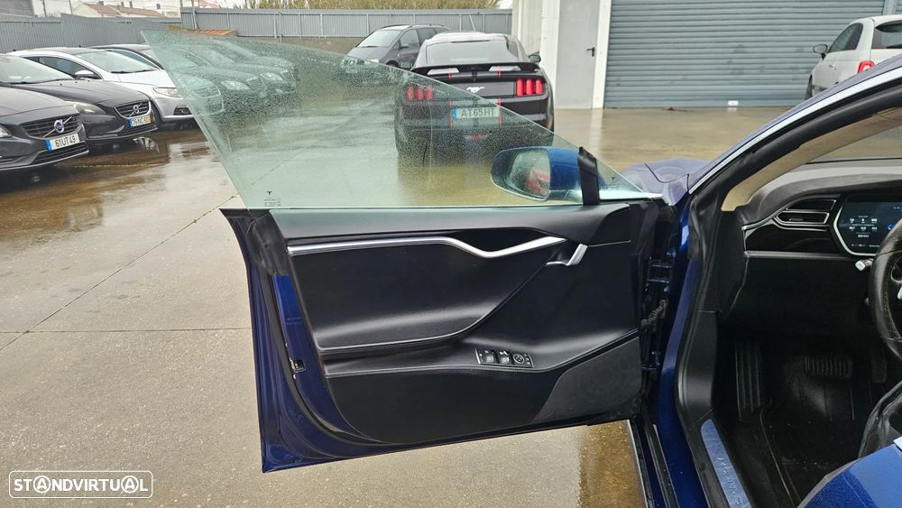 Tesla Model S Standard - 10