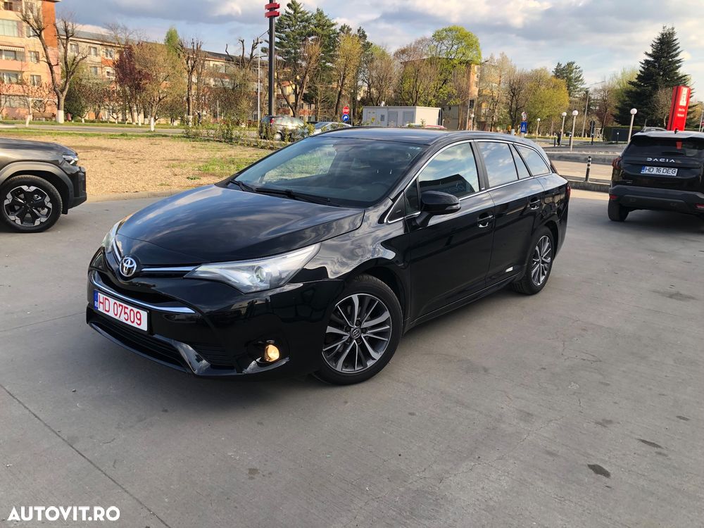 Toyota Avensis Touring Sports 1.6 D-4D Edition S+ - 1