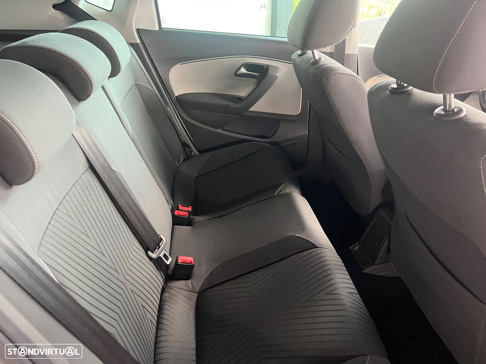 VW Polo 1.4 TDi (Blue Motion ) Highline - 10