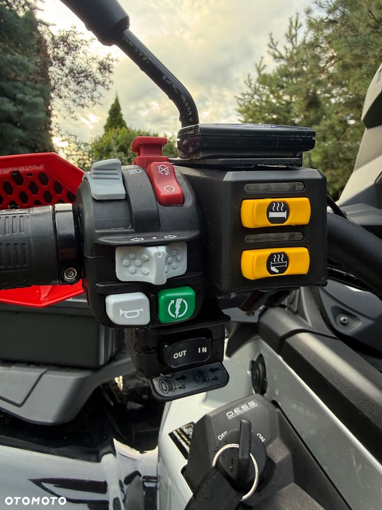 Can-Am Outlander - 8