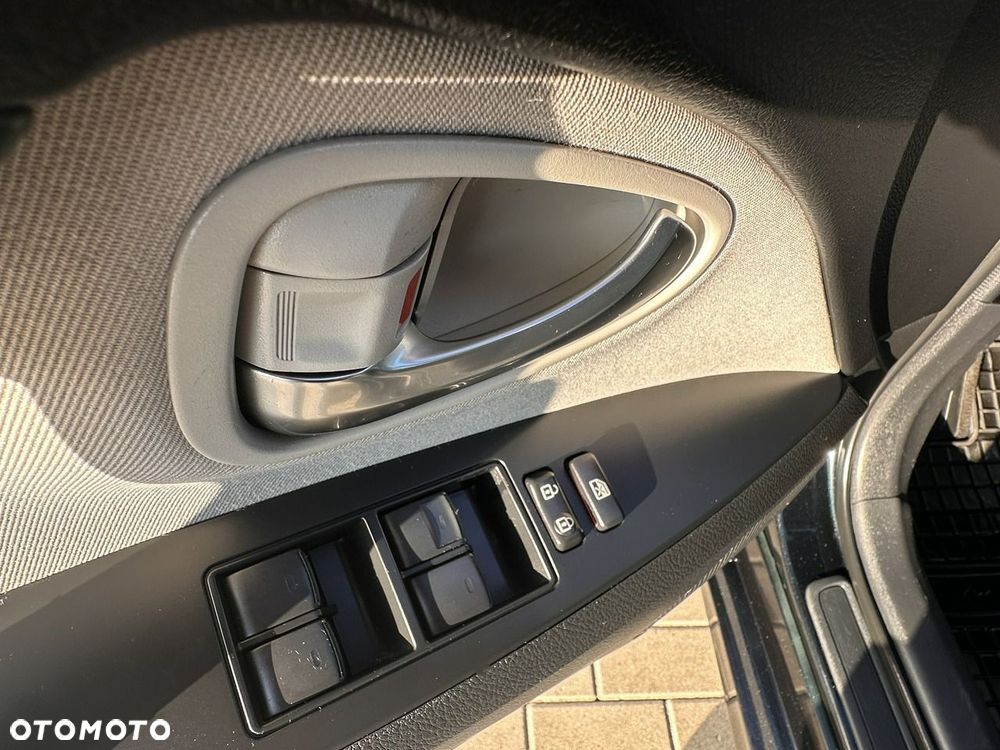 Toyota Avensis 2.0 D-4D Selection - 29