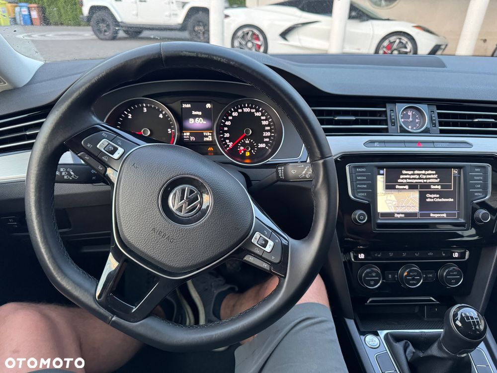 Volkswagen Passat 2.0 TDI BMT Highline - 7
