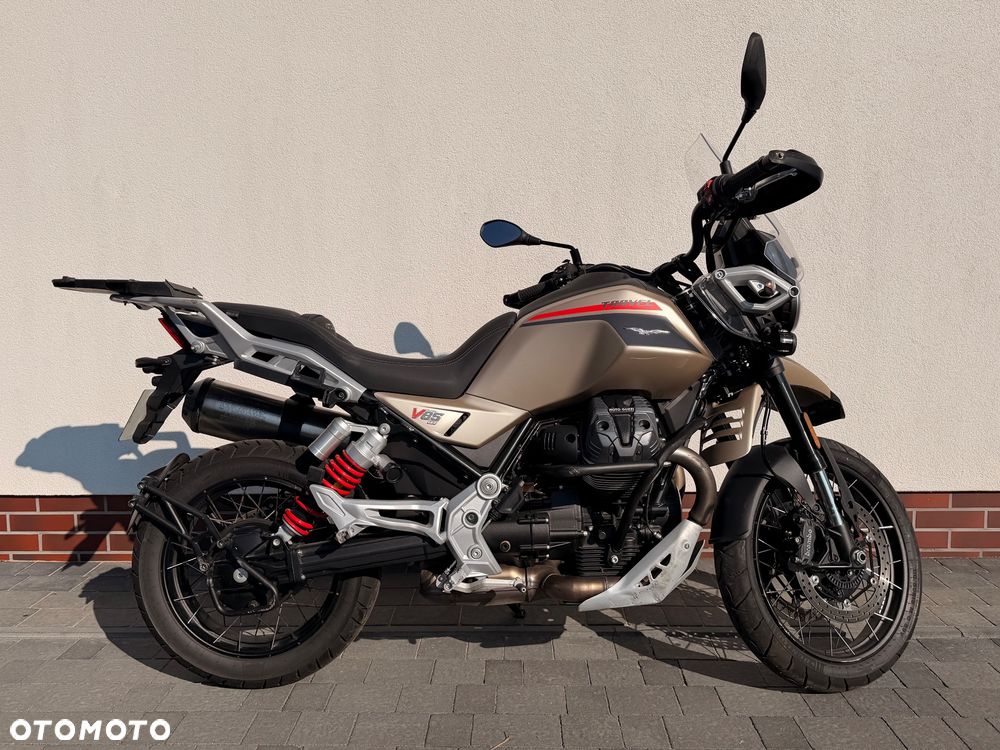 Moto Guzzi V85