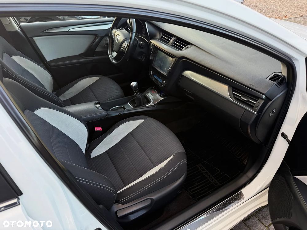 Toyota Avensis 2.0 D-4D Prestige - 15