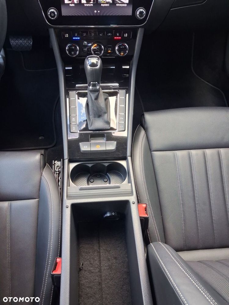 Skoda Superb 2.0 TDI SCR L&K DSG - 31