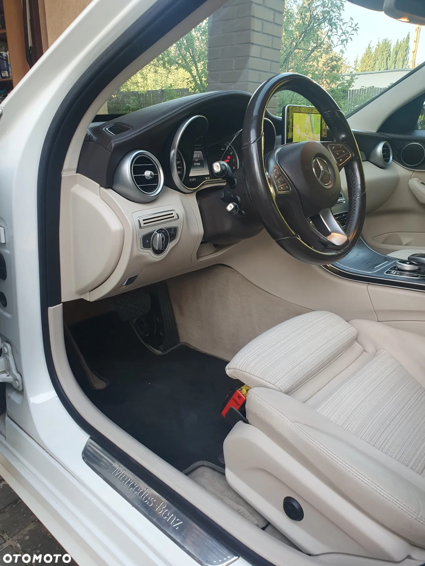 Mercedes-Benz Klasa C 200 4-Matic 7G-TRONIC - 31
