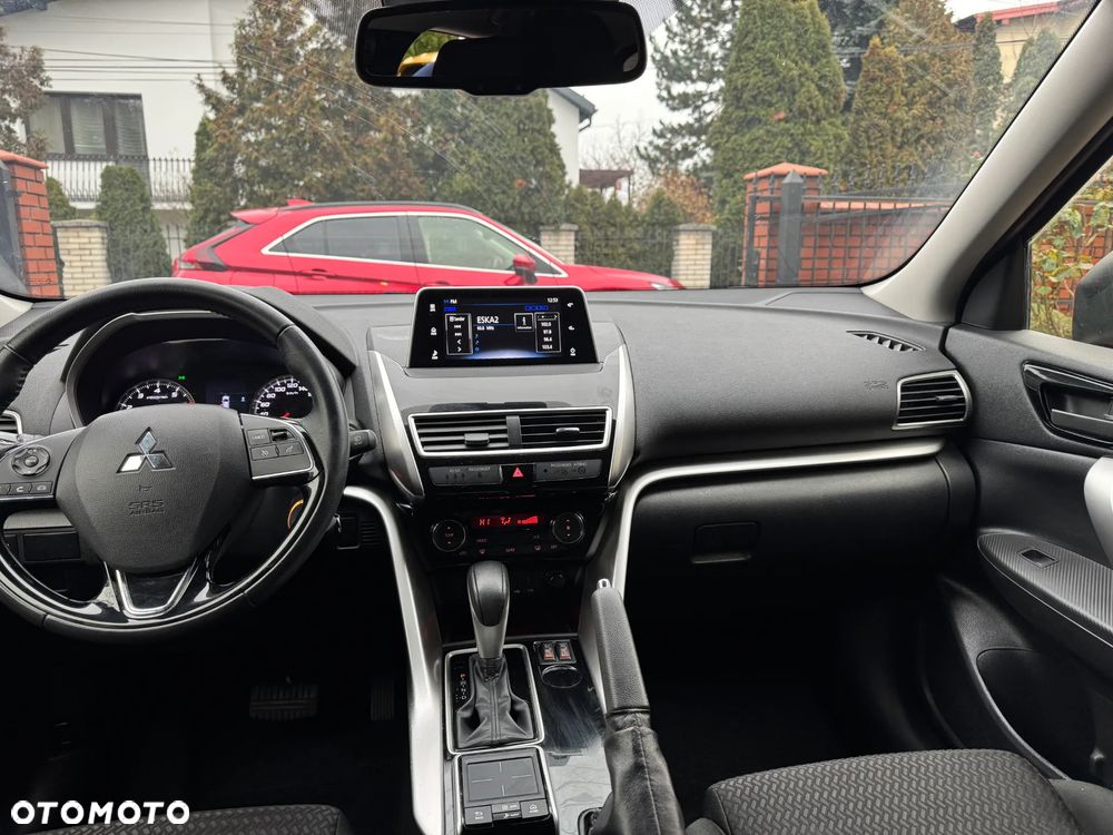 Mitsubishi Eclipse Cross - 13