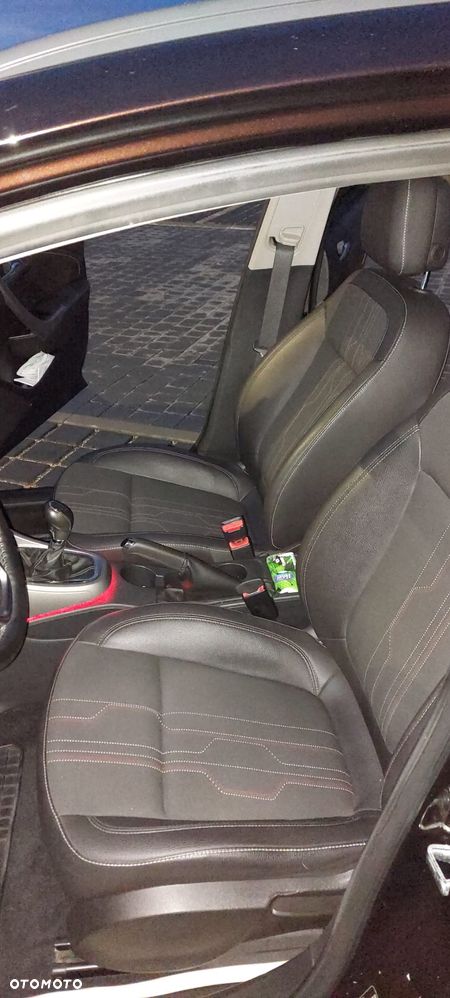 Opel Astra 1.4 T Edition 150 - 8