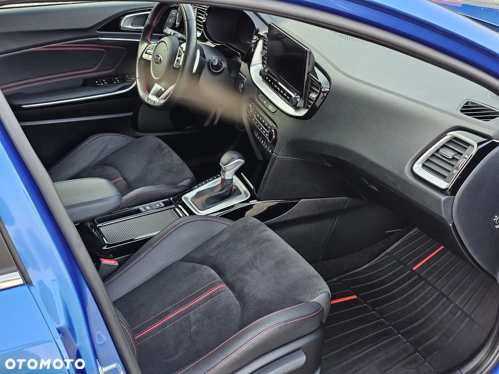 Kia Ceed - 7