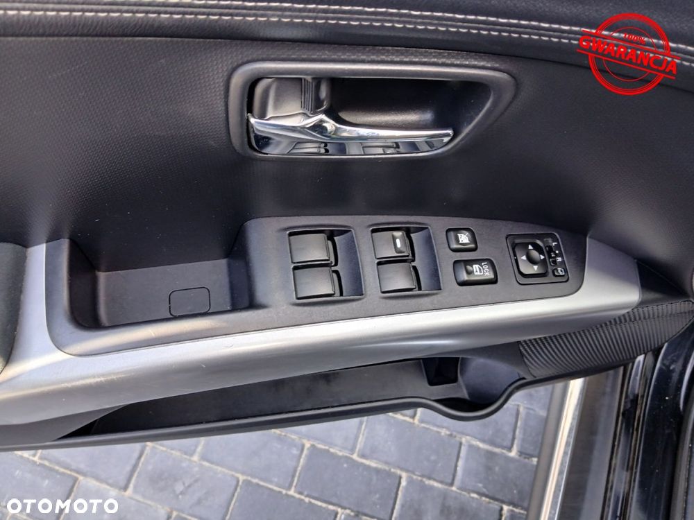 Mitsubishi Outlander - 38